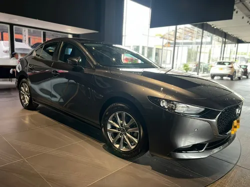 Mazda 3 Touring Hibrido 2.0/ 2026 Ms