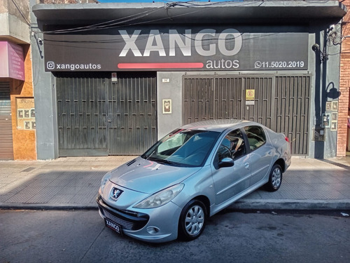 Peugeot 207 1.4 Sedan Allure 75cv