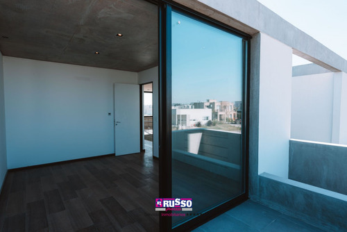 Venta Casa Barrio Cruz Del Sur San Vicente 4 Ambientes