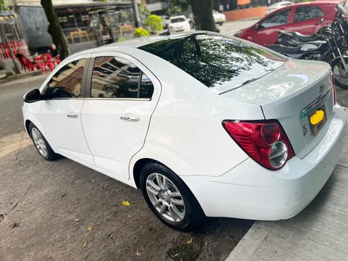 Chevrolet Sonic 1.6 Lt 5 p Automática