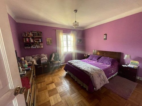 Casa En Venta De 4 Dorm. En Ñuñoa