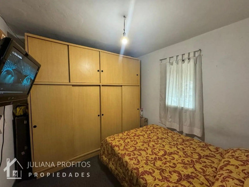 Casa En Venta. Planta Baja Con Dos Unidades Funcionales.