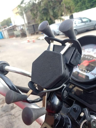 Imagem 5 de 6 de Suporte E Carregador De Celular Para Moto Com Usb Até 7 Pol