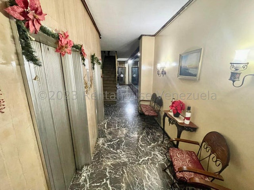 Edificio / Hotel Comercial ( 9 Pisos / A Remodelar ) Venta La Candelaria Mls - 24-12325