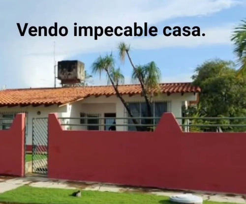 Vendo Comoda Amplia E Iluminada Casa En Higuerote Asocanales