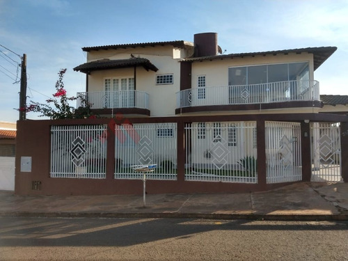 Imagem 1 de 15 de Excelente Sobrado Com Ótimo Acabamento. - Mi389