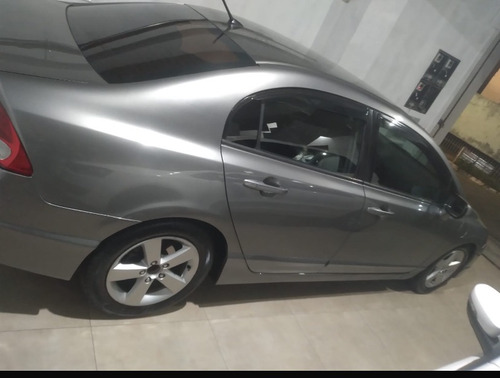 Honda Civic 1.8 Lxs Flex Aut. 4p