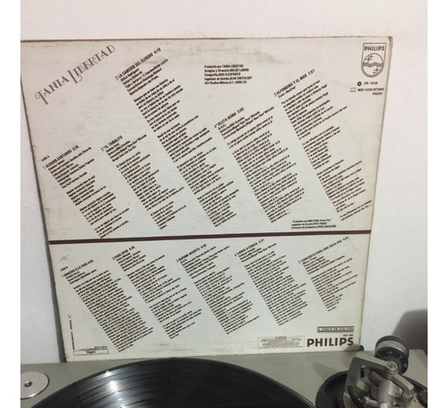Taina Libertad - Alguien Cantando - 12 Vinyl (Usado)