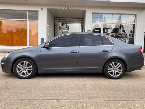 Volkswagen Vento 2.5 Luxury 170cv 2010