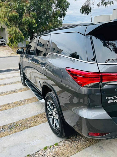 Imagen 6 de 10 de Toyota Sw4 2017 2.8 Srx 177cv 4x4 7as At