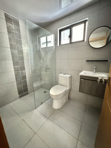 Apartamento Nuevo En Evaristo Morales
