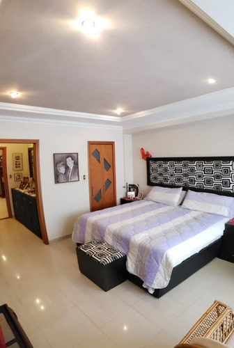 Imagen 13 de 16 de Venta Apartamento En El Bosque, Terrazas Del Bosque De 230mts Mp