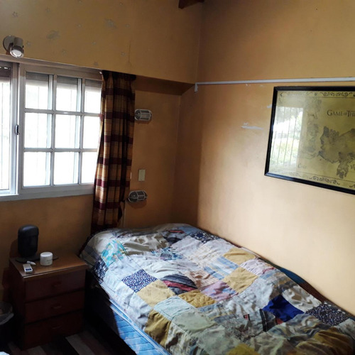 Casa En Venta - 4 Dormitorios 4 Baños - Cocheras - 900mts2 - Monte Grande