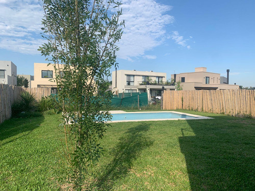Casa En Venta En Barrio San Pablo, Derqui