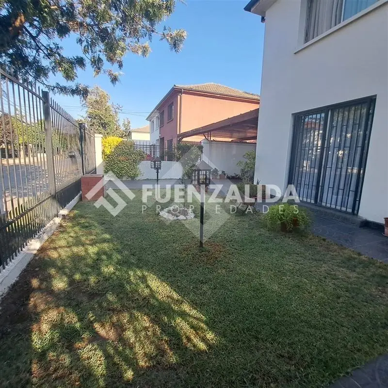 Imagen 3 de 30 de Casa En Venta De 5 Dorm. En La Cisterna
