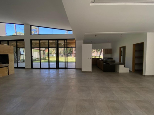 Imagen 3 de 24 de Estrena Moderna Casa, Avandaro, Valle De Bravo
