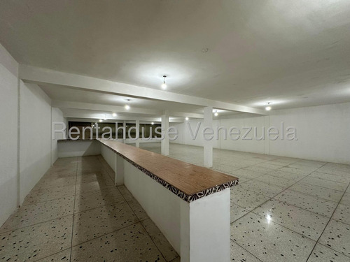 Local Comercial En Alquiler En Cc Regional Turmero Alto Trafico Ubicacion Excelente Al Lado De Supermercado Estef 25-17432