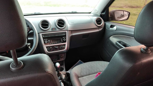 Volkswagen Voyage 1.6 Comfortline Plus 2 I-motion Ll 2013