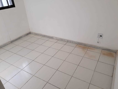 Imagem 13 de 20 de Casa Geminada Com 2 Quartos Para Comprar No Heliópolis Em Belo Horizonte/mg - 1566
