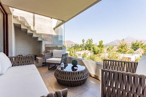 Amplio Penthouse Con Terraza Panorámica, 3 D + Escritorio