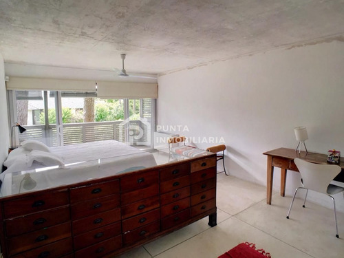 Imagen 23 de 30 de Venta Casa 4 Dormitorios Con Piscina En Parada 7, Playa Mansa +alquiler Temporal - Punta Del Este Mansa