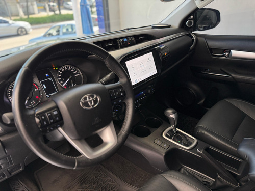 Toyota Hilux HILUX CD SRX 4X4 2.8 TDI 16V DIESEL AUT.