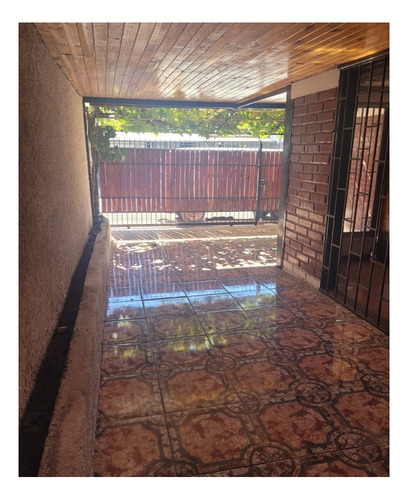 Casa En Venta En Cerrilos 4 Dormitorios 2 Baños 1 Estacion.