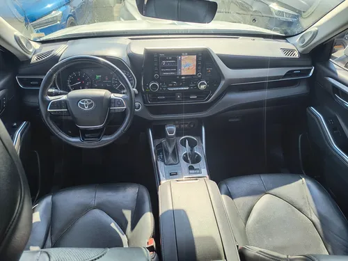 Toyota Highlander 3.5 Limited Panoramic Roof At