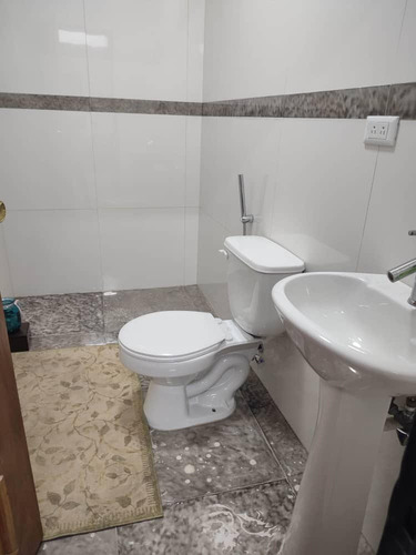 Quinta Crespo Venta Edificio Con Un Local Comercial En Planta Baja. M2 945 De Construcción Aproximadamente, Llama Ya