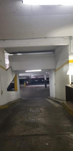 Imagen 3 de 3 de Cochera - Recoleta