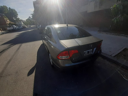 Honda Civic LXS 1.8