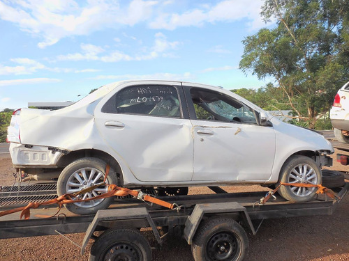 Sucata Toyota Etios 1.5 Xls 96cv Venda De Peças
