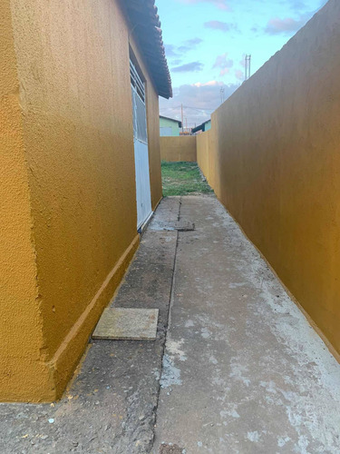 Imagem 2 de 4 de Casa Águas Lindas