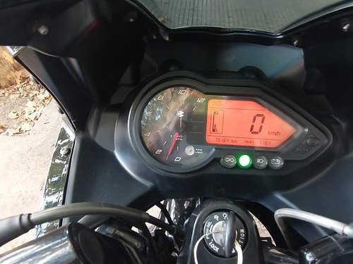 Bajaj Rouser 220f