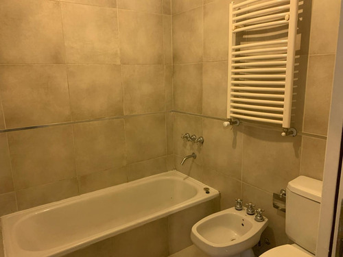 Duplex En Edificio En Venta Adrogue, Almirante Brown