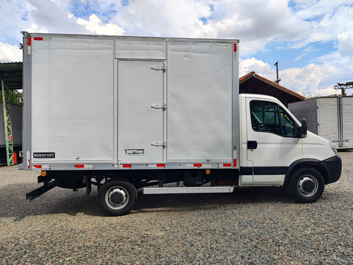 Iveco Daily 35s14 Ano 2019 Baú