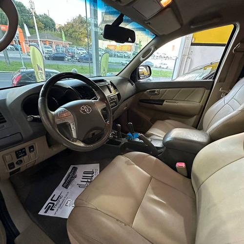 Toyota Hilux CD SRV 4x4 2.7 Flex 16V Aut.