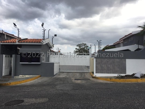 Imagen 30 de 30 de Casa En Venta En La Rosaleda Este De Barquisimeto Lara 0-4-2-4-5-9-3-7-5-4-2 Código Mls Rent-a-house: 22-20967, Cuenta Con 3 Habitaciones, 3 Baños, 156 Mts2, Conjunto Privado