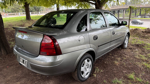 Chevrolet Corsa 2 1.8 Gl Aa+da
