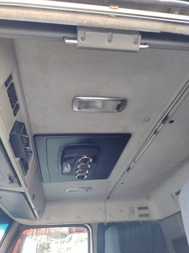 Imagem 10 de 15 de Caminhão Volvo Fh 460 6x2 Ano 2013