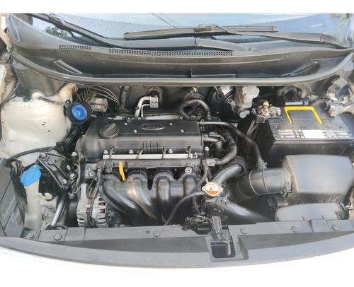 Kia Rio 2014 1.4 4 P