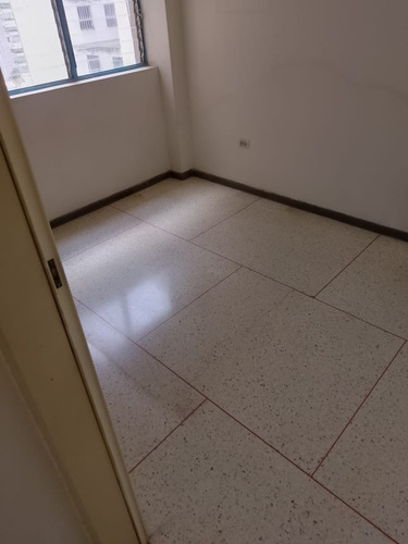 Apartamento En Venta Santa Rosalia (rs90)
