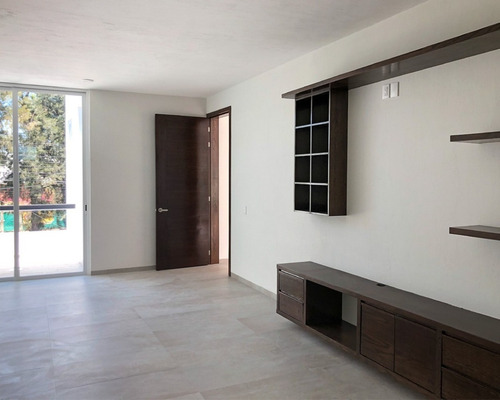 Casa En Venta En Sta. Teresa, Camino Real, Zapopan