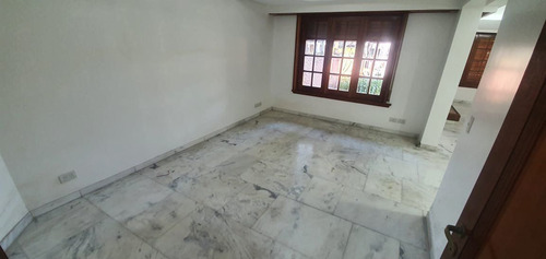 Imagen 24 de 28 de Casa En Venta En Temperley