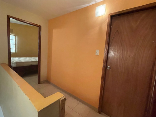 Imagen 15 de 26 de Hermoso Town House En Venta Amoblado, Listo Para Mudarse, Parque Valencia