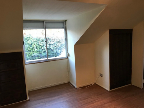 ¡espléndida Y Amplia Casa De 2 Pisos En Venta!