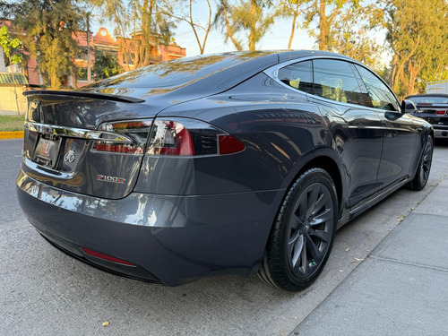 Tesla S 2017