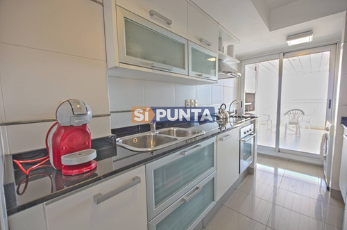 Imagen 10 de 26 de Apartamento En Edificio Con Servicios