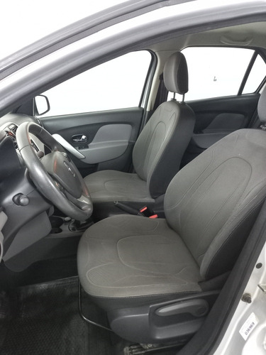 Renault Logan 2015 1.6 16v Privilege Navegador