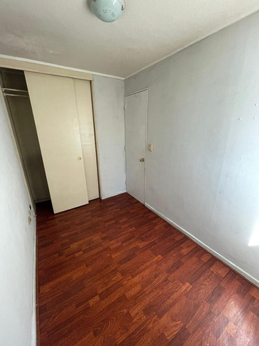 Departamento En Calle Arturo Prat, Metro Matta, Santiago.
